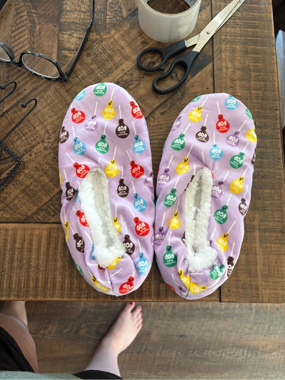 Women's slippers in Lavender with tootsie pops